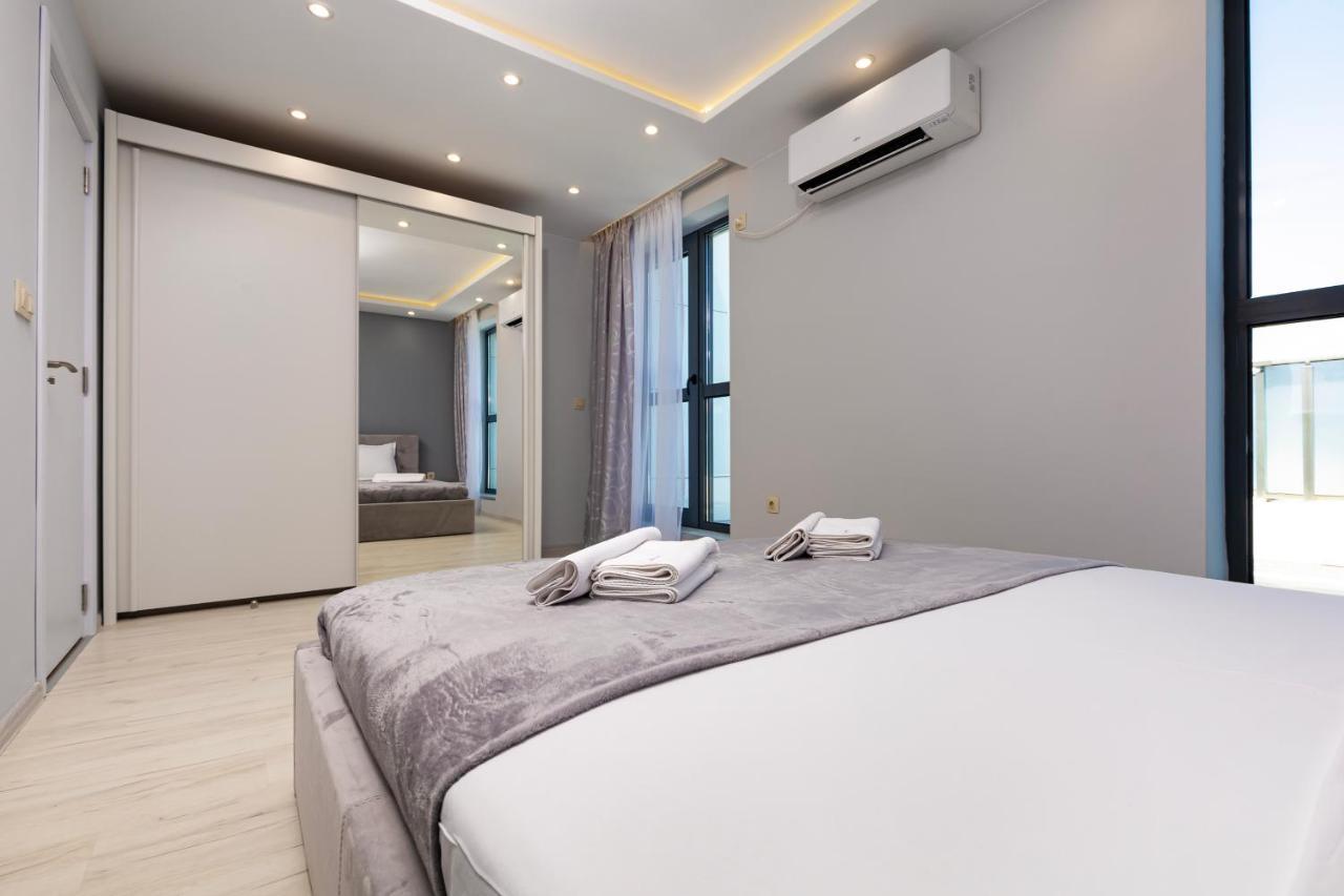 Cityscape Retreat 1Bd Flat In The Heart Of Plovdiv Apartment Exterior photo